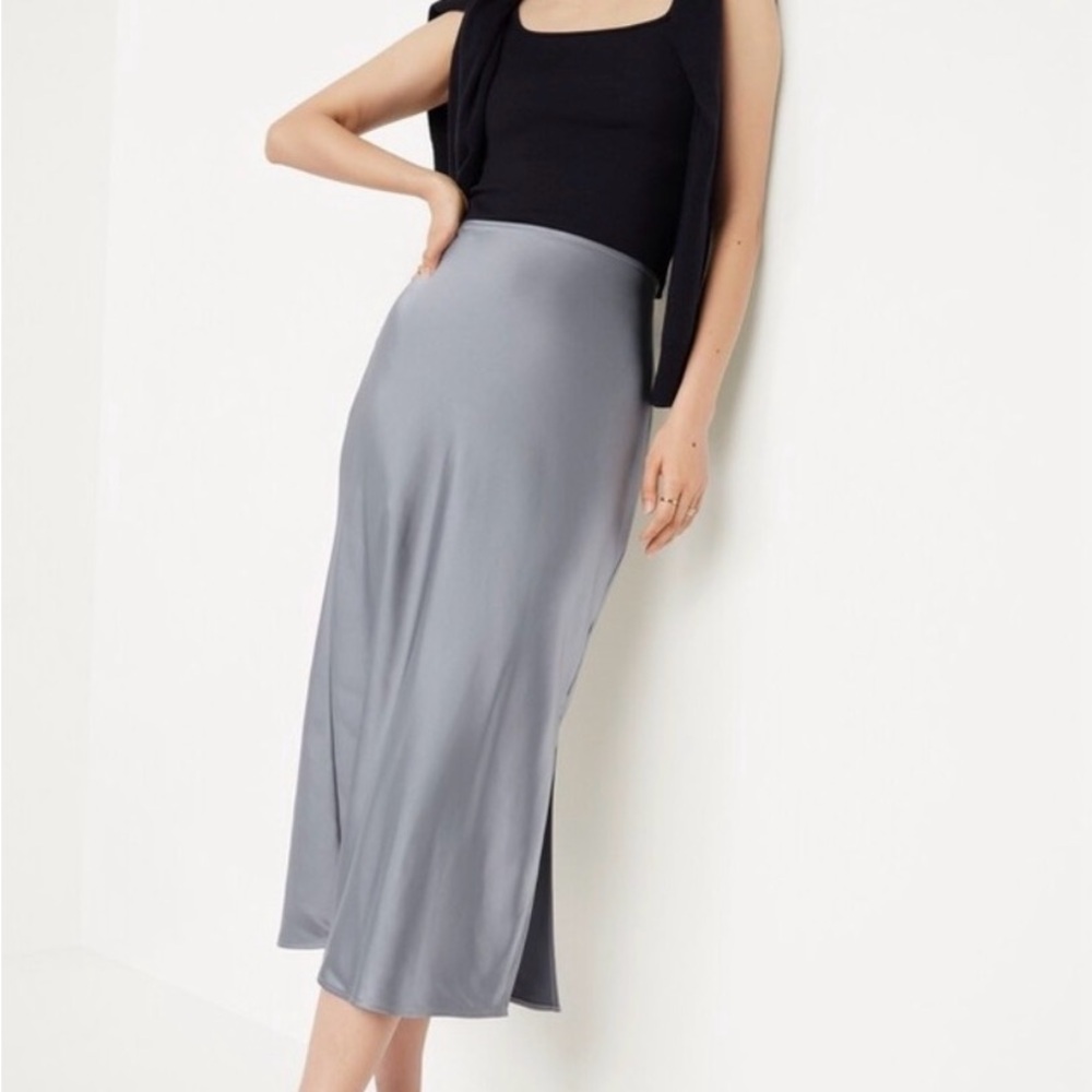 Old Navy Women's Gray Midi Skirt Like New